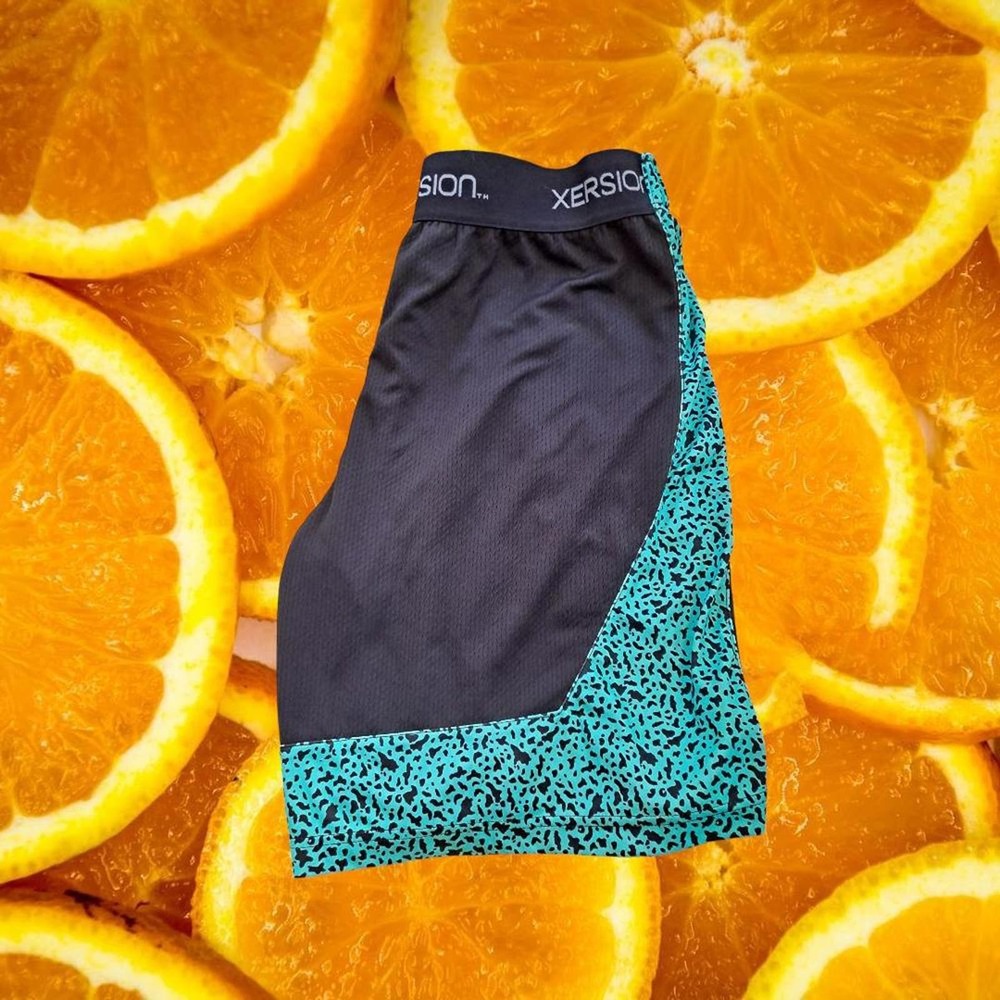 Xersion Black‎ and Green Shorts Size Large